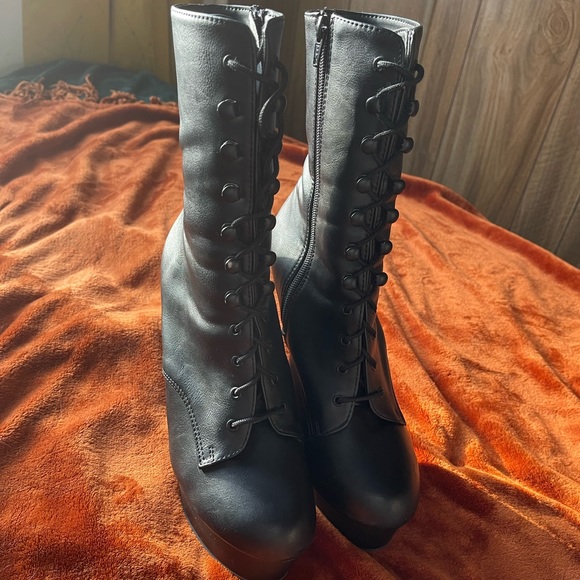 SOLD - Picture 2 of 4